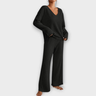 Vanesa – Set of 2 Comfortable Pieces