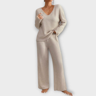Vanesa – Set of 2 Comfortable Pieces