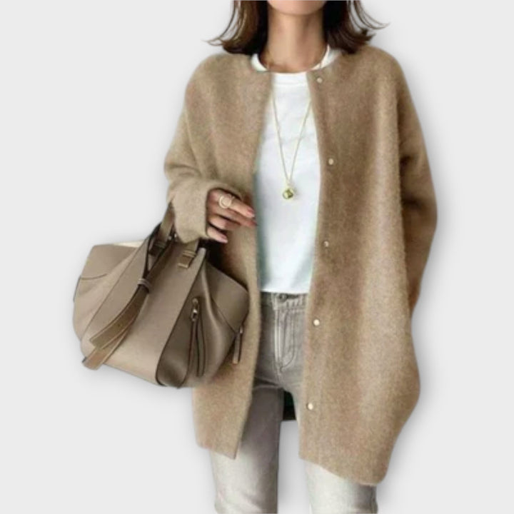 Ortrun – Elegantly Styled Coat