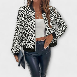Jessika – Elegantný leopardí plášť