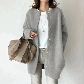 Ortrun – Elegantly Styled Coat