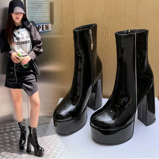 Nadežda – Elegantné čižmy s extrémne vysokou platformou