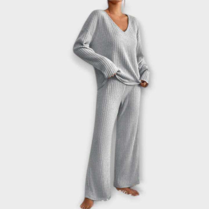 Vanesa – Set of 2 Comfortable Pieces