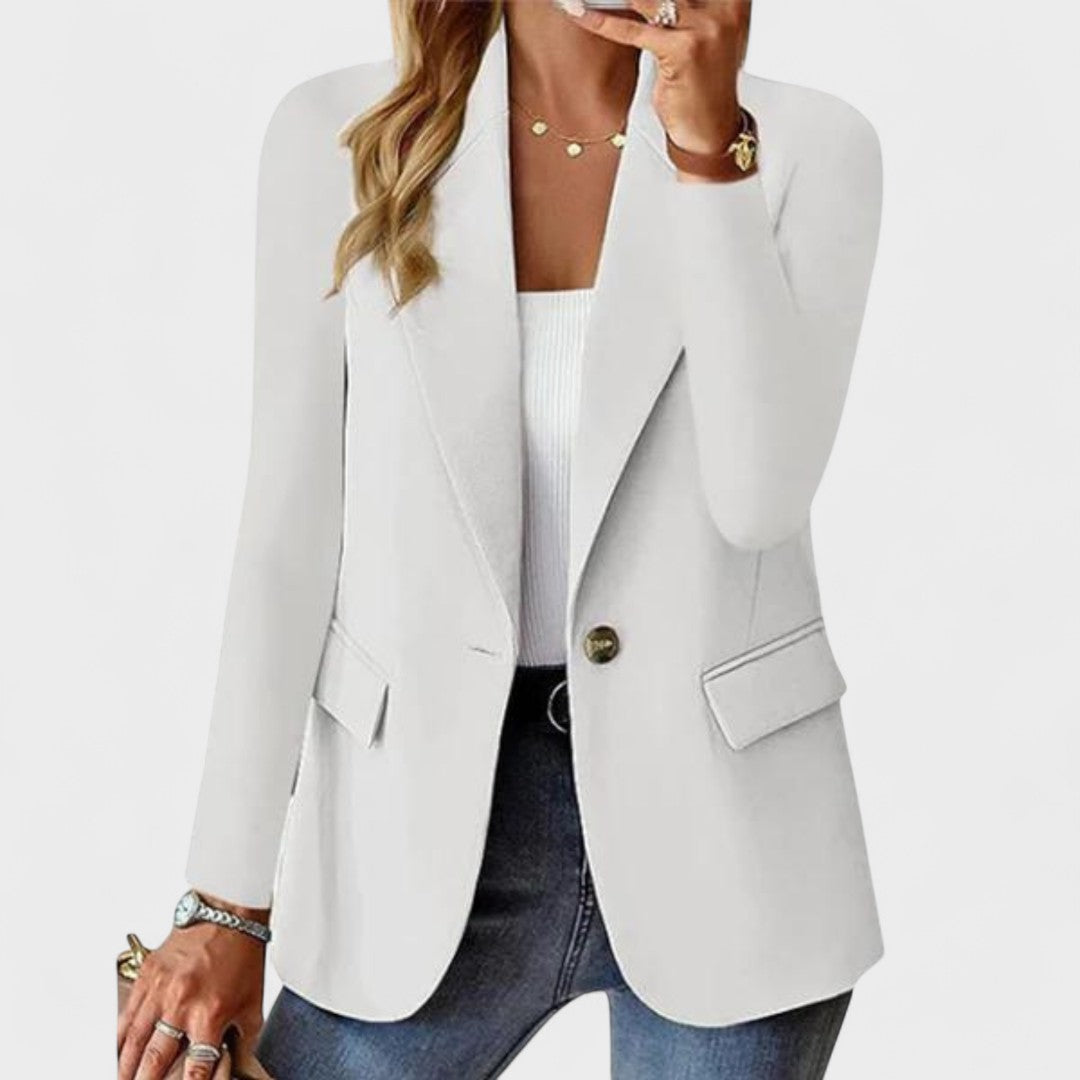 Karola – Elegant Blazer