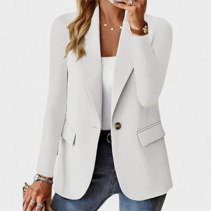 Karola – Elegant Blazer