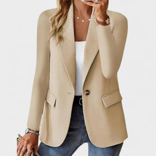 Karola – Elegant Blazer
