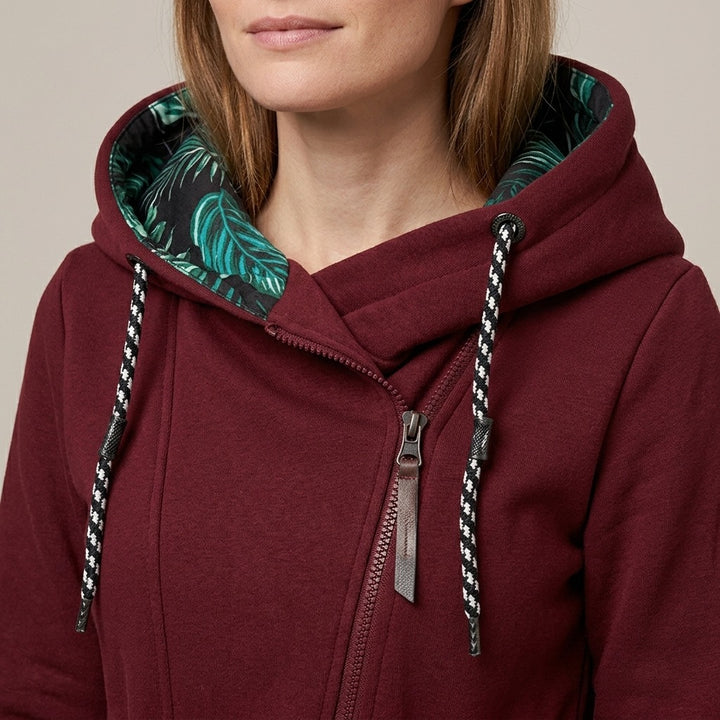 Daniela – kapucňa s listovou podšívkou